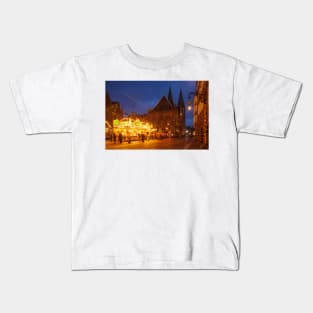 Christmas market, Bremen, winter, dusk Kids T-Shirt